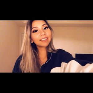 Meet your Posher, Rina